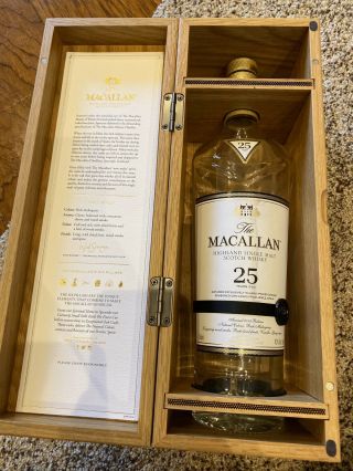 The Macallan 25 Years Old Scotch Whiskey Bottle And Box Set S&h