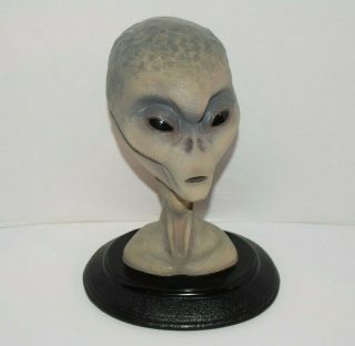 The Grey Real Alien Bust Statue Bear Den Ltd Resin Ufo First Edition Gray