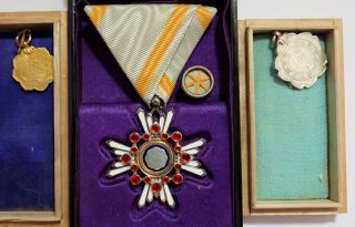 Ww2 Japanese Order Of Sacred Treasure 6th Class Badge Japan Medal Enamel Silver