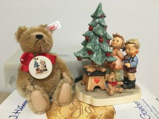 Hummel " Wonder Of Christmas " 2015 Tmk7 W/ Steiff Bear •
