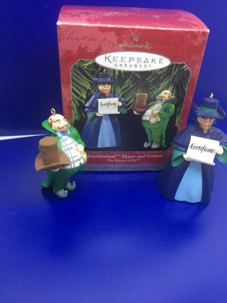 1997 Hallmark Keepsake Ornament Wizard Of Oz Munchkinland Mayor & Coroner