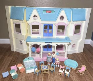 Vintage 1993 Fisher Price Folding Doll House With Family & Furniture Plastic 90s