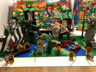 LEGO Pirates: Pirates I: Islanders: Enchanted Island 6278 IOB. 2
