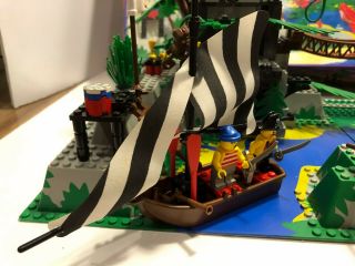 LEGO Pirates: Pirates I: Islanders: Enchanted Island 6278 IOB. 3