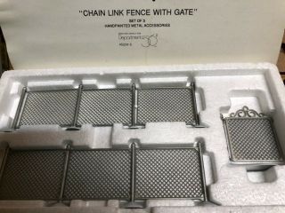 DEPT 56 VILLAGE CHAIN LINK FENCE WITH GATE SET/3 MIB 52345 2