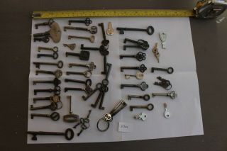 Bunch Joblot Of Old Antique & Vintage Cabinet Caddy Chest Keys (330)