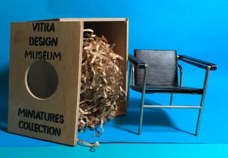 Vitra Design Museum Minatures Le Corbusier Sling Back Chair 2052 1/6 Scale