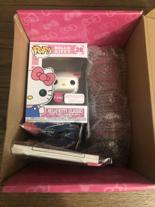 Hello Kitty Amazon Exclusive Box & Lady Liberty 2