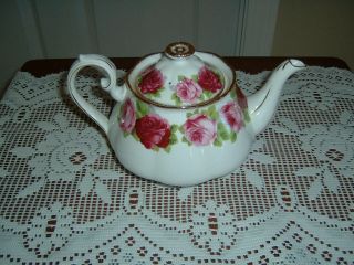 Vintage Royal Albert " Old English Rose " Teapot 4 Cup
