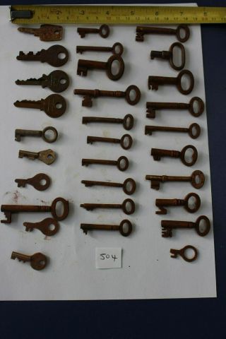 Bunch Joblot Of Old Antique & Vintage Cabinet Caddy Chest Keys (504)