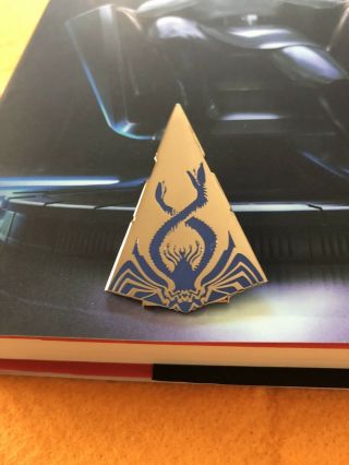SDCC 2019 STAR WARS: THRAWN TREASON HARDCOVER SIGNED LIMITED EDITION WITH PIN 3