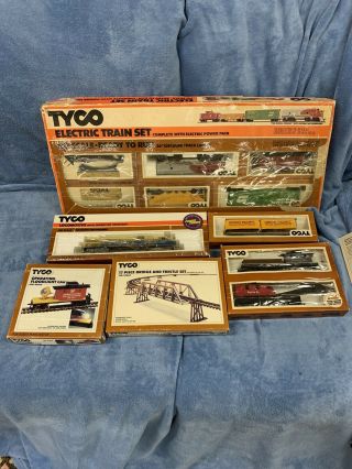 Vintage Tyco Ho Electric Train Set " The Diesel Freight " With Five