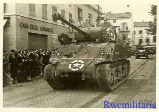 Victorious Us M4 Sherman Tanks Passing Crowds In Occupied Italian City