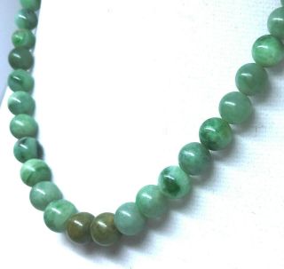 VINTAGE SIGNED 14K SOLID YELLOW GOLD CLASP GRADUATED GREEN JADE NECKLACE 3