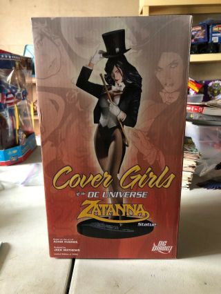 Dc Direct Adam Hughes Cover Girls Dc Universe Zatanna Statue L/e 4050/5000