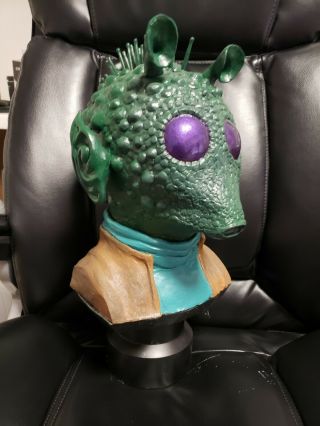 Life size resin Star Wars A Hope Greedo Bust with stand 2