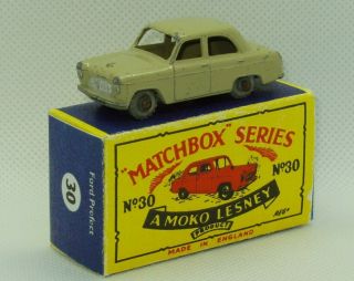 Moko Matchbox Lesney 30 Ford Prefect /box