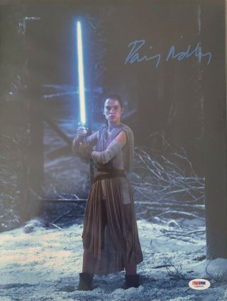Star Wars Daisy Ridley Lightsaber Autograph 11x14 (1)