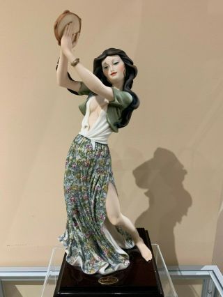 Giuseppe Armani Florence Figurine Gypsy Dancer W/ Tambourine 417 C 14 " Height
