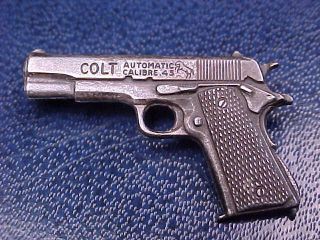 Vintage 1938 Robbins Co Sterling Silver Colt 45 Calibre Automatic Pistol Gun Pin