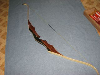 Vintage Wing Presentation 1 Recurve Bow Longbow Archery Bows R - H