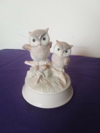Porcelain Otagiri Owls Music Box Plays Close To You
