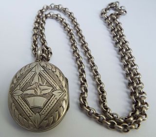 Lovely Orig English Antique Victorian C1890 Solid Sterling Silver Locket & Chain
