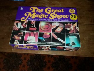 1975 Vintage Paragon Reiss " The Great Magic Show " 75 Magic Tricks Set Complete