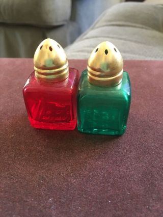 Vintage Salt & Pepper Shaker Set Red And Green Glass Made In Taiwan