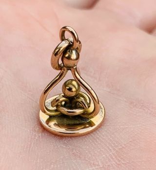 A Small Early Antique Fine Quality 9ct Rose Gold Fob / Seal,  C1800s.