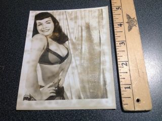 3423 Photograph Bettie Page 4x5 Pin Up Queen Non Nude Risque