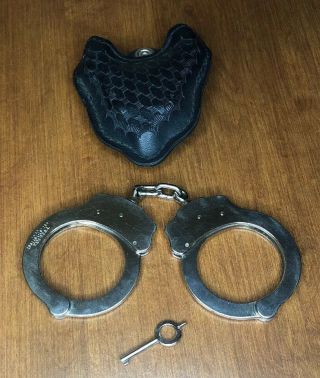 Vintage Peerless Handcuff Co 300 W/key & Safariland Holster