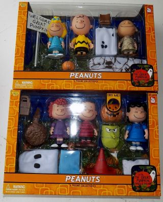 Peanuts Charlie Brown And The Great Pumpkin Patch Figures.  Happy Halloween Rare