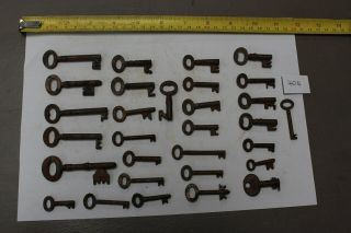 Bunch Joblot Of Old Antique & Vintage Cabinet Caddy Chest Keys (404)