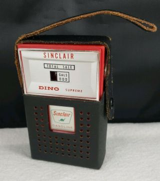 Vintage 1960 ' s Sinclair Dino Supreme Gasoline Gas Pump Red Pocket AM Radio 2