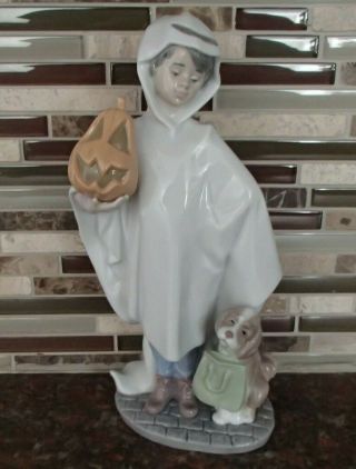 Lladro 6227 " Trick Or Treat " Boy In Ghost Costume W Dog & Pumpkin - Mwob,  Rv$450