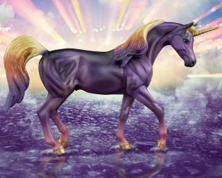Breyer 2019 Web Limited Edition Zenith Classic - Sized Metallic Purple Unicorn