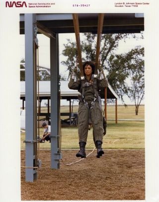 Judy Resnik / Orig Nasa 8x10 Press Photo - Astronaut Training In 1978