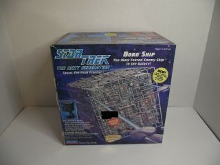 Playmates 6158 Star Trek The Next Generation Borg Ship Cube
