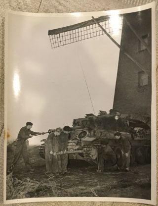 February 1945 Us Signal Corps Photo British Cromwell Tank From D - Day 22nd Tb