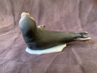 KAISER Porcelain RECLINING SEAL HP Bisque W.  GAWANTKA 604 3