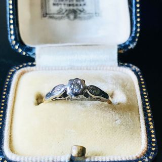Art Deco 18ct,  18k,  750 Gold & Platinum Diamond Solitaire Engagement Ring,  C1920