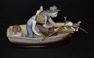 Lladro Figurine " Fishing With Gramps " 5215 - J Puche -