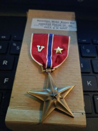 Ww2 Bronze In Dated Box With Combat " V " And Star - - Very Real - - See Store -