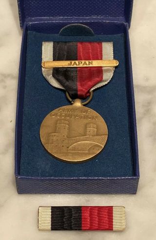 Ww Ii 1945 U.  S.  Army Of Occupation Medal With Japan Clasp,  Service Ribbon,  Box