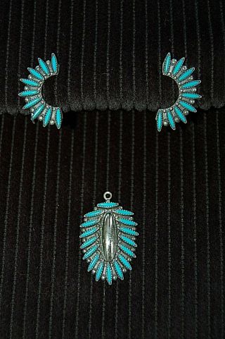Set Vintage Zuni Needle Petit Point Turquoise Sterling Silver Earrings & Pendant