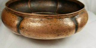 VINTAGE ARTS & CRAFTS Lobed Hand Hammered Copper Bowl Signed - Chas L Sample 3