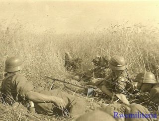 Battle Hardened Wehrmacht Combat Troops In Russian Field W/ Mg - 34 Machine Gun
