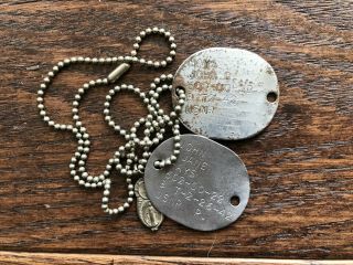 Wwii Us Navy Oval Dog Tags Set With Chain And Religious Medallion