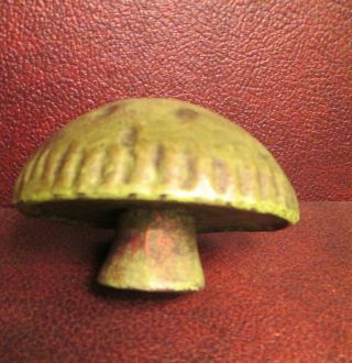 Vintage Cast Iron Metal Art Sculpture Mushroom Paperweight Figurine